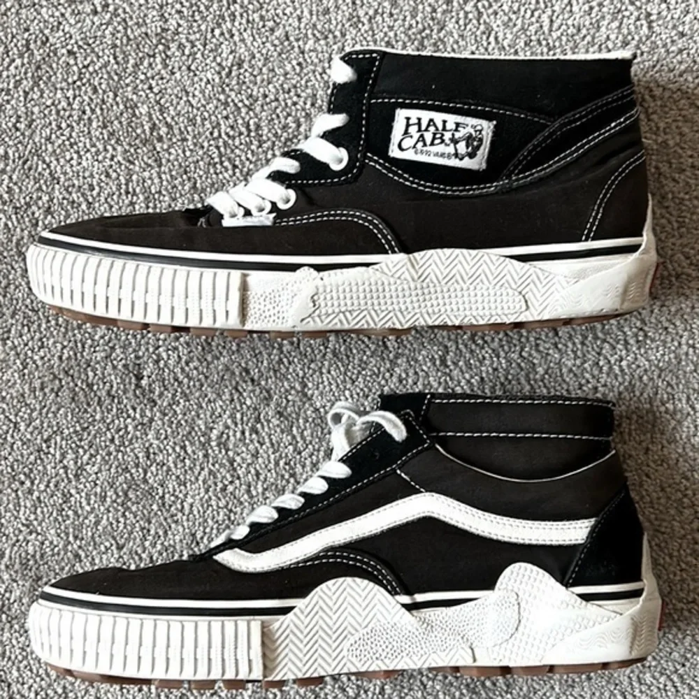 Vans Skate Half Cab Black & White Skate Shoes Size 9